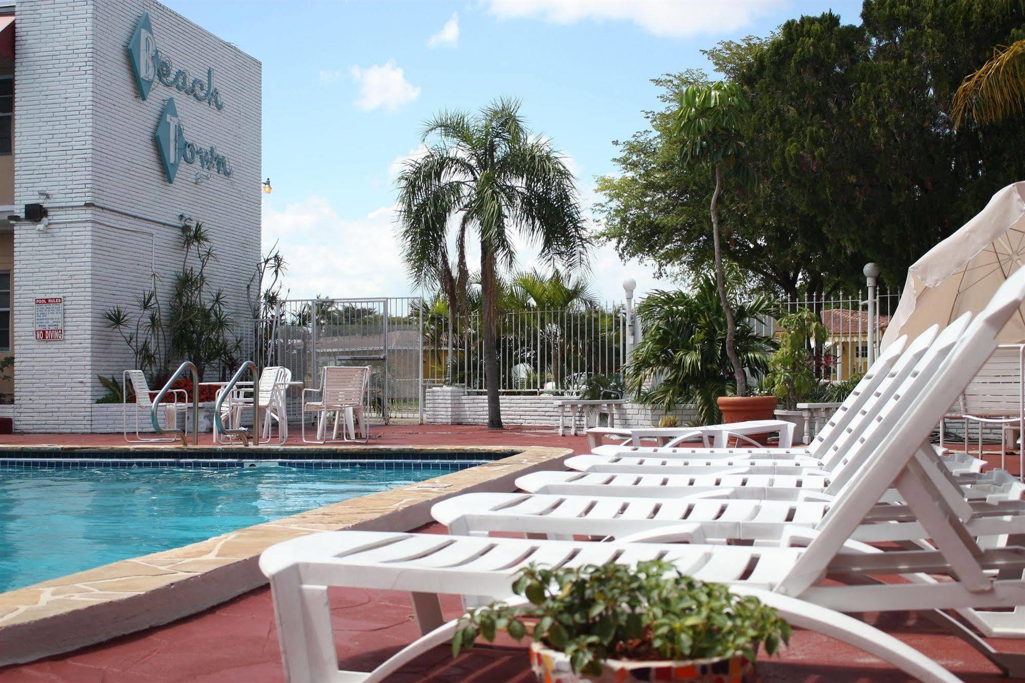 Beach And Town Motel Hollywood Exteriör bild